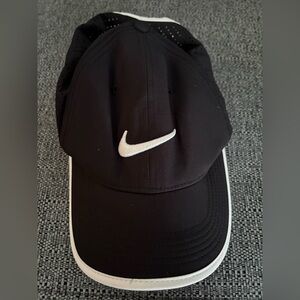 Nike dri-fit women’s Adjustable hat  breathable